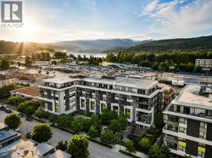 605 3018 ST GEORGE STREET, Port Moody