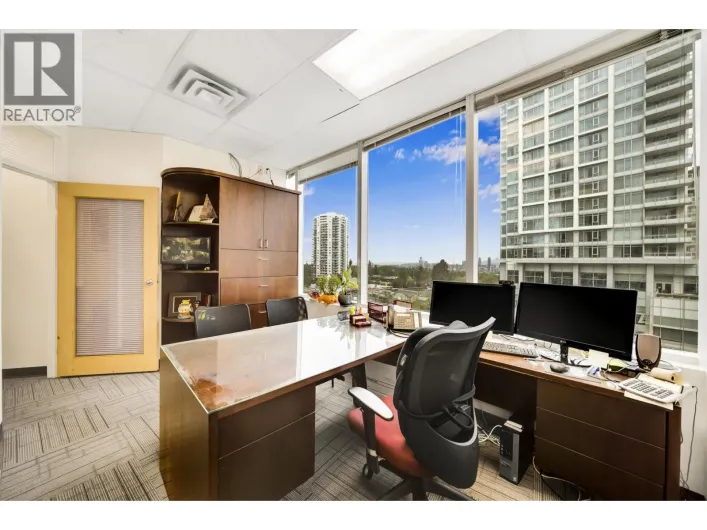 605 4538 KINGSWAY, Burnaby