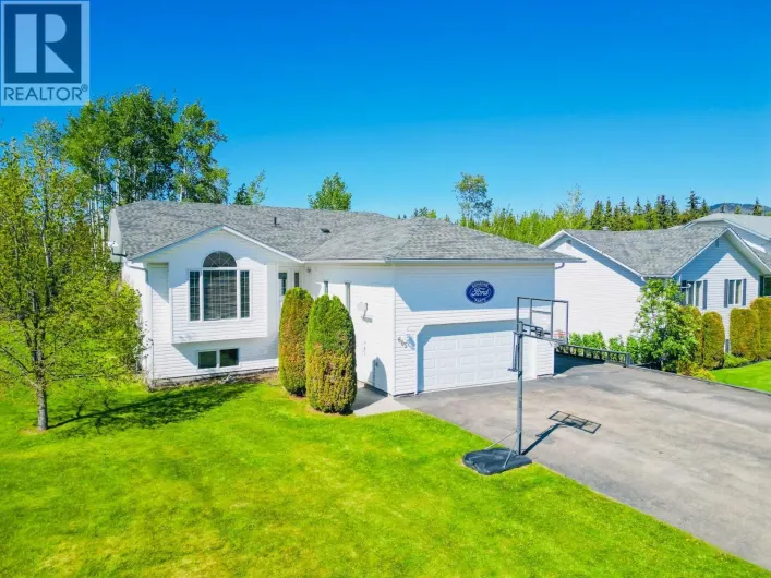 House for sale: 605 9TH AVENUE, Burns Lake