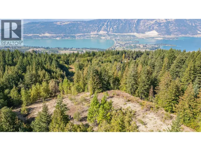 6055 Oyama Lake Road, Oyama