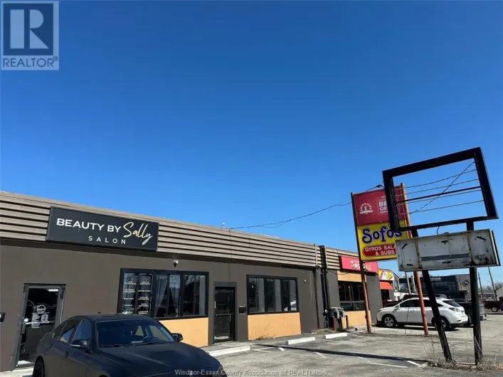 6058 TECUMSEH ROAD East, Windsor