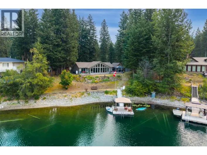 House for sale: 6059 Lake Bay Road, Kamloops