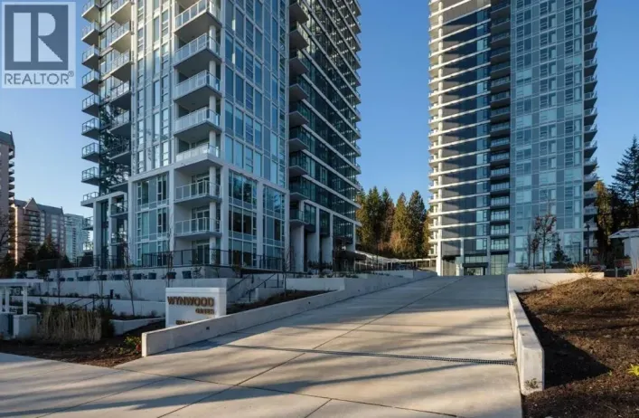 606 585 AUSTIN AVENUE, Coquitlam