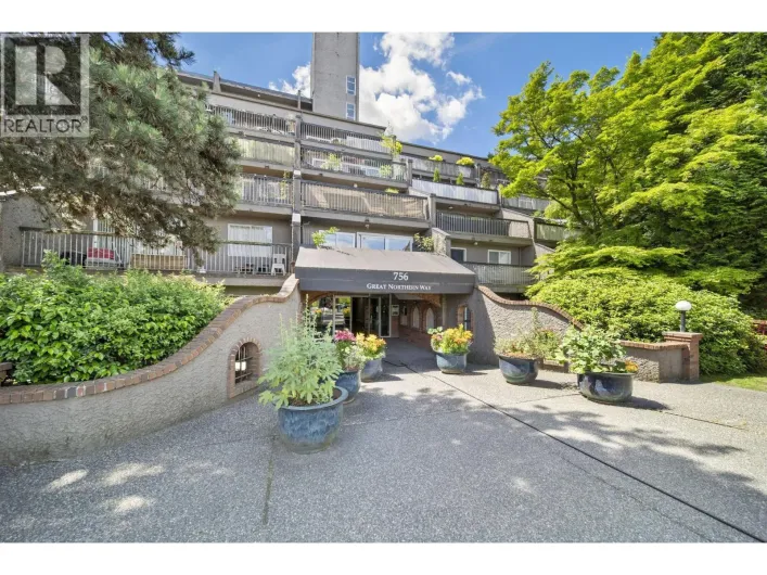 606 756 GREAT NORTHERN WAY, Vancouver