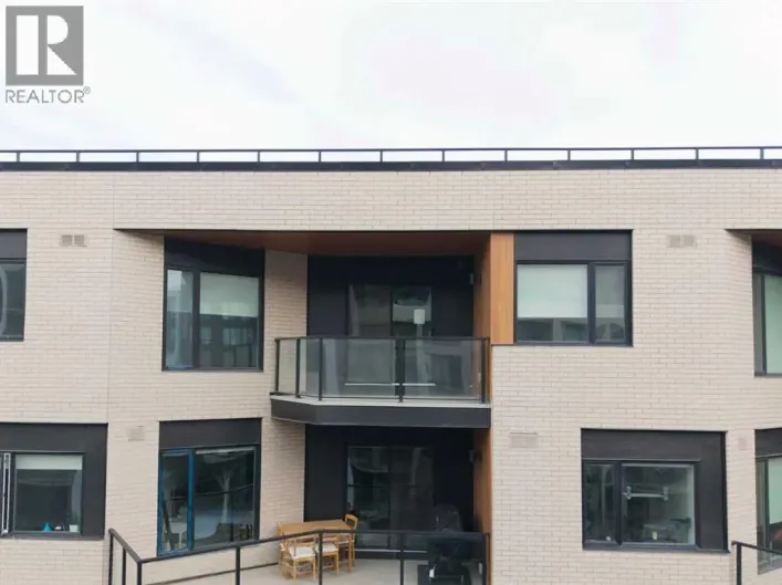 Apartment for sale: 606, 8370 Broadcast Avenue SW, Calgary