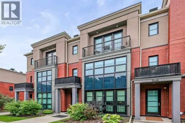 606 Aspen Meadows Hill SW, Calgary