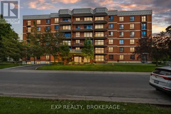 607 - 14 GREENVIEW DRIVE, Kingston