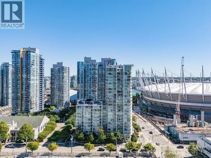 607 161 WEST GEORGIA STREET, Vancouver