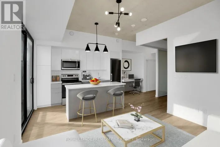 607 - 7 ERIE AVENUE, Brantford