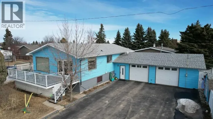 607 9 Avenue W, Hanna