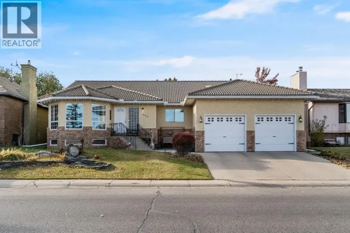 607 9 Street SE, High River