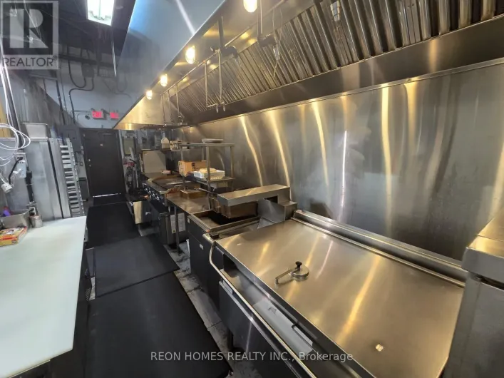 607 KINGSTON ROAD, Pickering