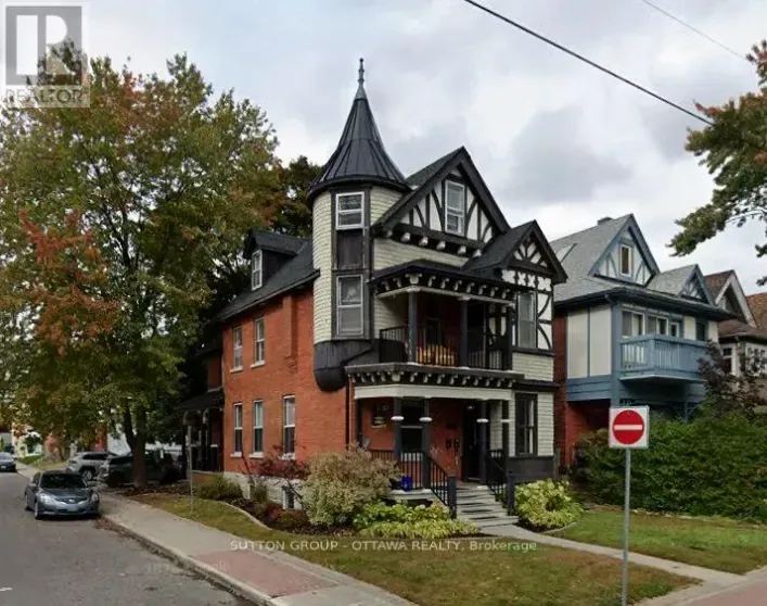 607 MACLAREN STREET, Ottawa