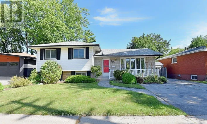 607 WALKERS LINE, Burlington
