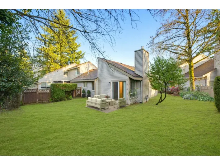 6073 E GREENSIDE DRIVE, Surrey