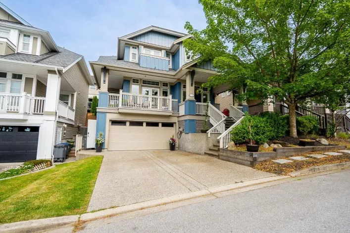 6074 163B STREET, Surrey