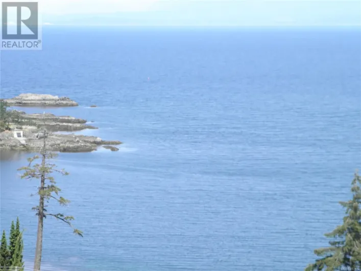 6075 Breonna Dr, Nanaimo