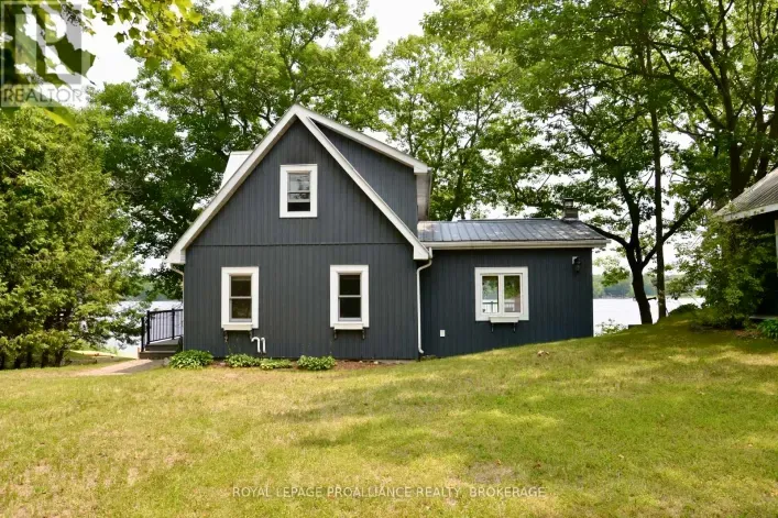 House for sale: 6079 CARLETON DRIVE, Frontenac