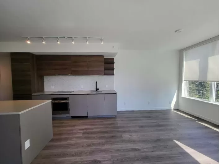 608 10448 UNIVERSITY DRIVE, Surrey