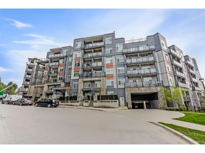 608 11077 RAVINE ROAD, Surrey