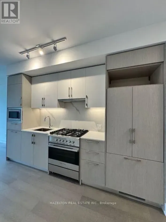 608 - 8 MANOR ROAD W, Toronto