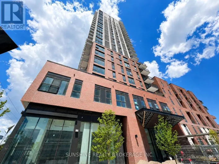 609 - 10 OAK STREET, Toronto