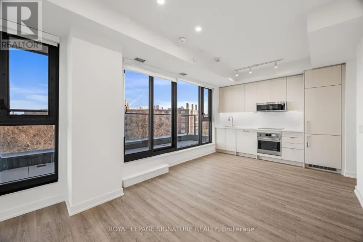 609 - 250 LAWRENCE AVENUE W, Toronto