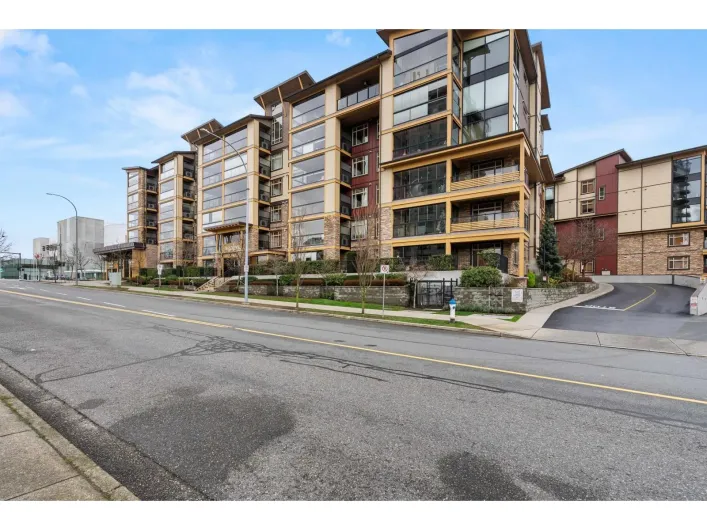 609 2860 TRETHEWEY STREET, Abbotsford