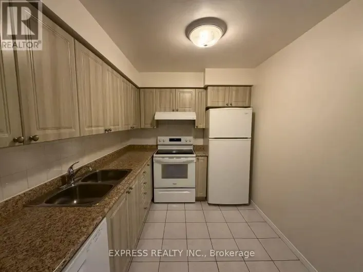 Apartment for rent: 609 - 29 PEMBERTON AVENUE, Toronto