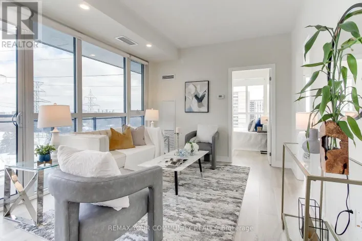 609 - 3237 BAYVIEW AVENUE, Toronto