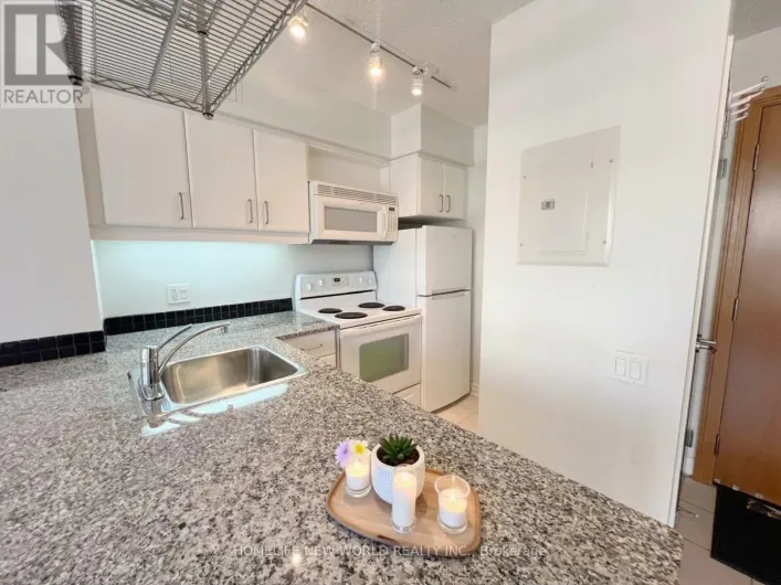 609 - 33 SHEPPARD AVENUE E, Toronto