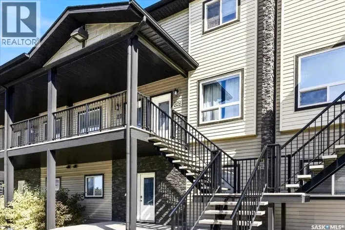 Row / Townhouse for sale: 609 3814 Dewdney AVENUE E, Regina