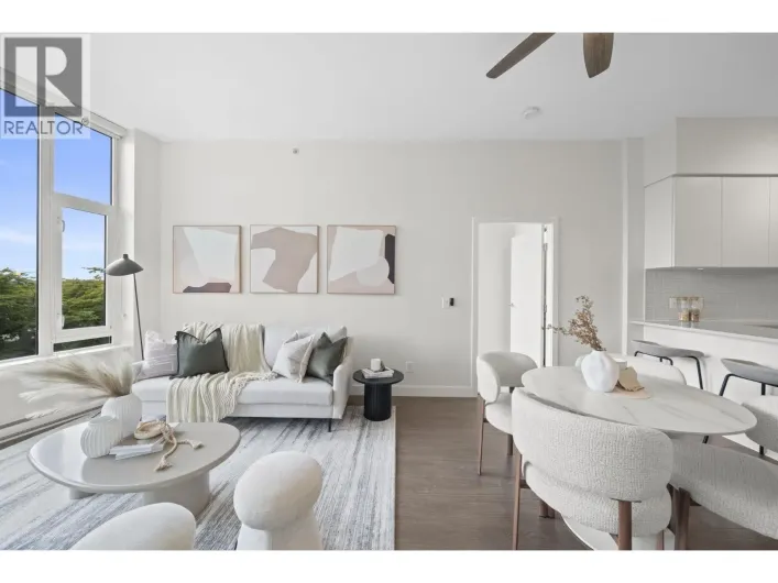 609 668 COLUMBIA STREET, New Westminster