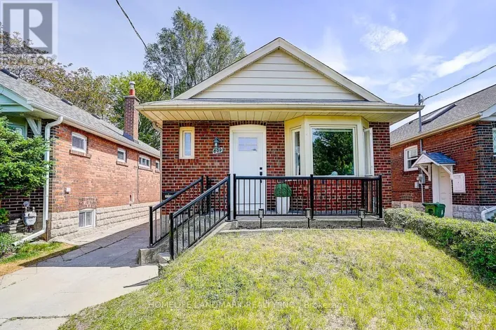 609 MORTIMER AVENUE, Toronto