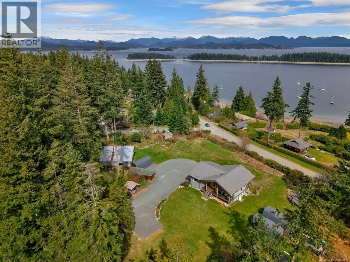 609 Valpy Rd, Quadra Island