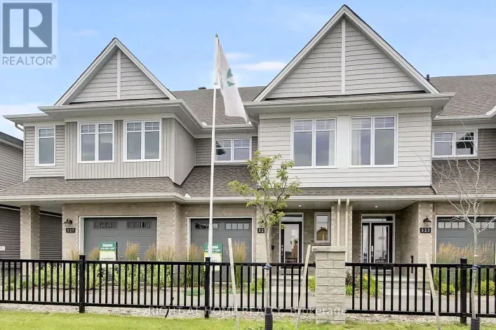 Row / Townhouse for sale: 6090 DAVID WEINS STREET, Ottawa