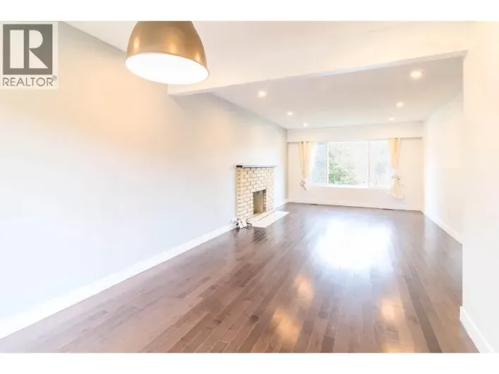6093 6TH STREET, Burnaby