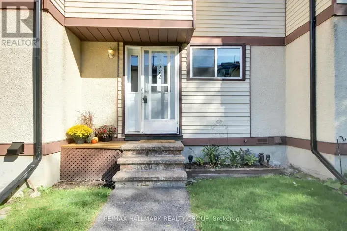 61 - 1582 FEATHER LANE, Ottawa