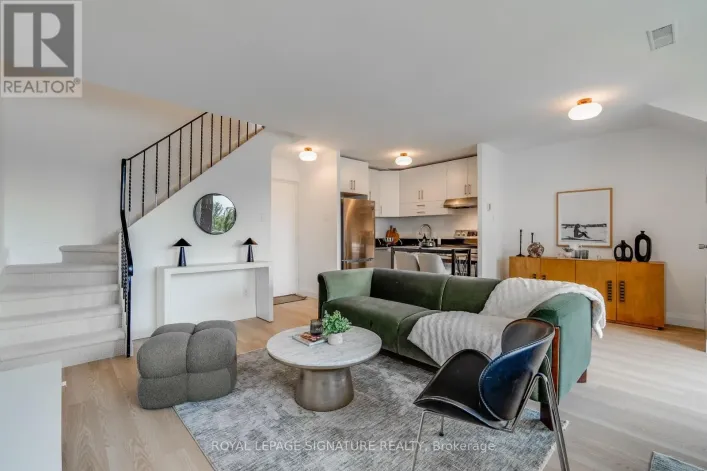 61 - 2001 BONNYMEDE DRIVE, Mississauga