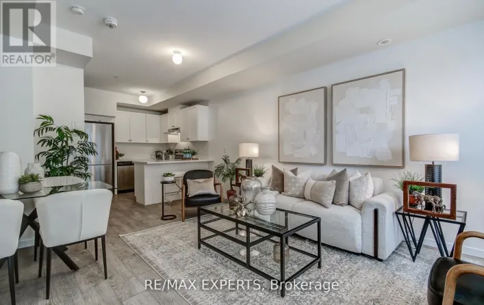 61 - 300 ALEX GARDNER CIRCLE, Aurora