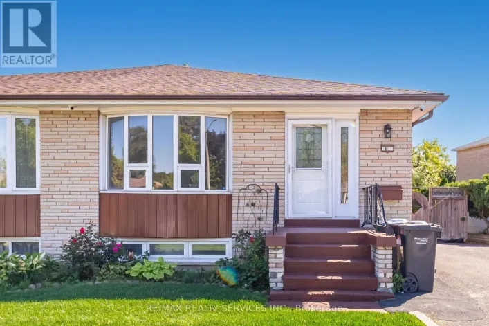 61 AVONDALE BOULEVARD, Brampton