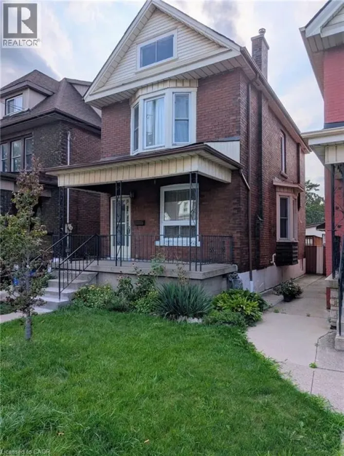 61 BARNESDALE Avenue N, Hamilton