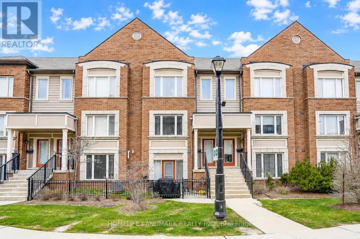 61 BURTON HOWARD DRIVE, Aurora