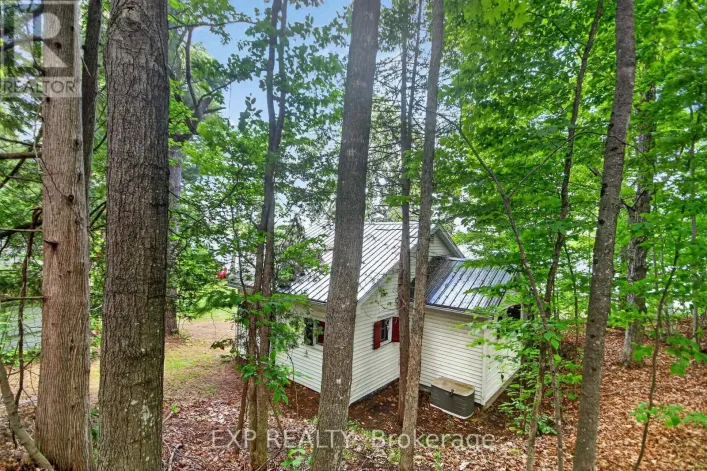 61 CEDAR HAVEN LANE, Frontenac