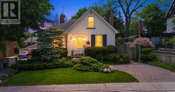 61 CHAPEL STREET, Brampton