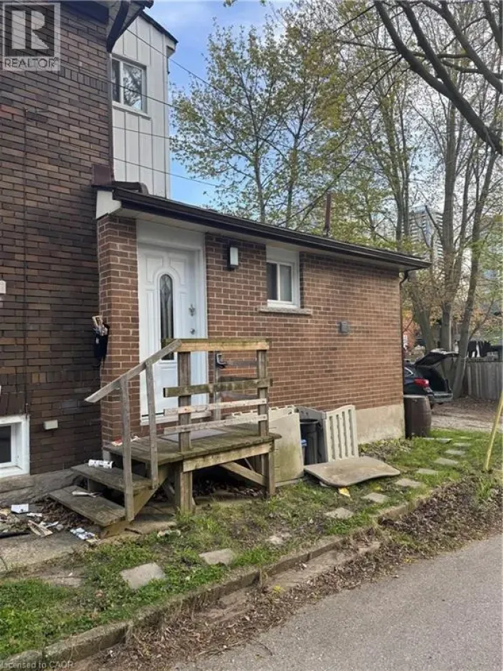 61 E WATERLOO Drive Unit# 61, Kitchener