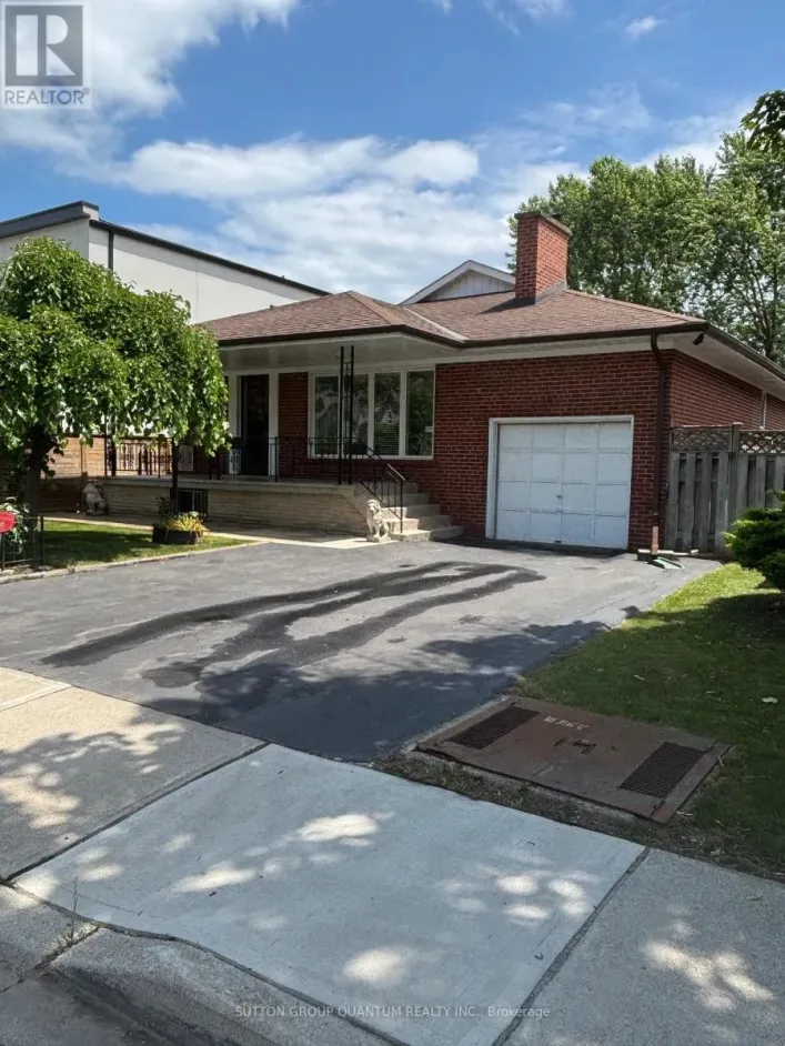 61 FOREST AVENUE, Mississauga