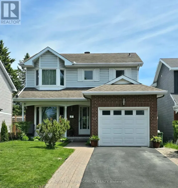 61 HAWLEY CRESCENT, Ottawa