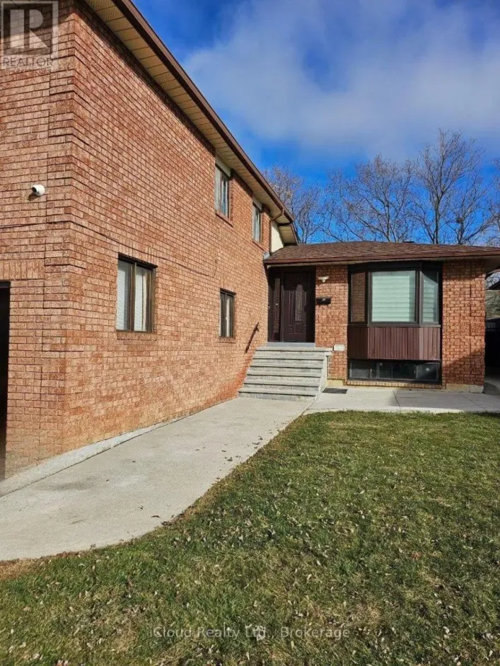 61 HULL STREET, Mississauga