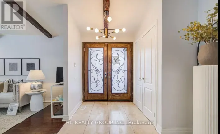 61 KINGSLAKE ROAD, Toronto